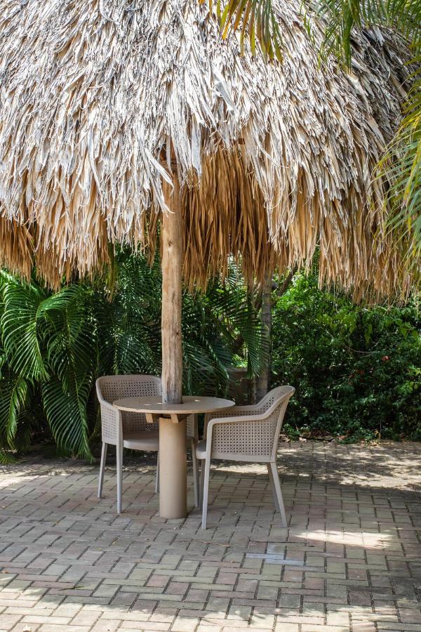 Tuk Tropical Boutique Resort Jan Thiel Willemstad Bagian luar foto