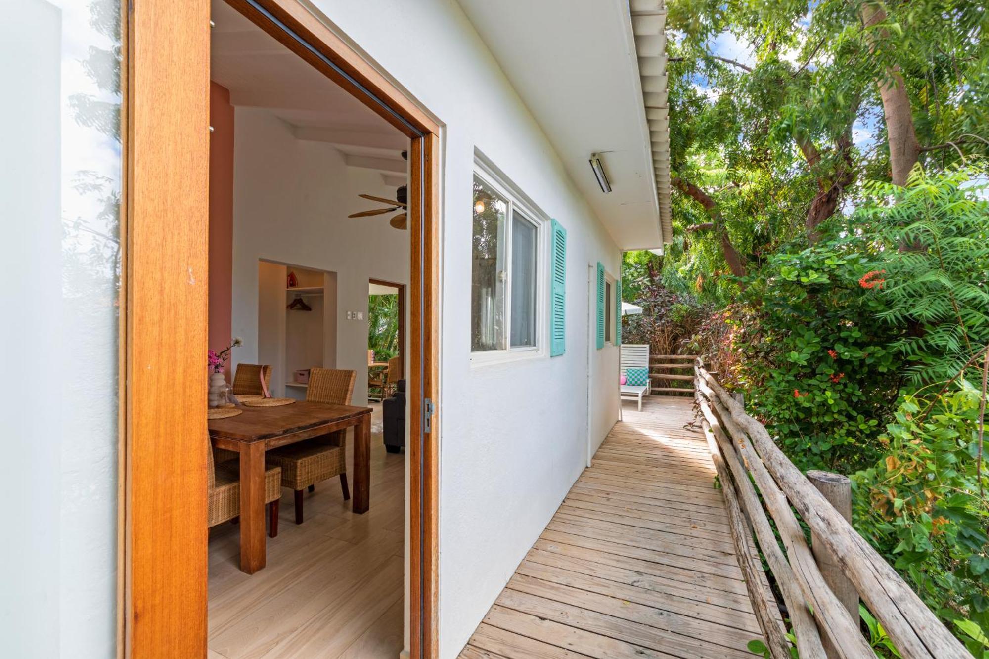 Tuk Tropical Boutique Resort Jan Thiel Willemstad Bagian luar foto